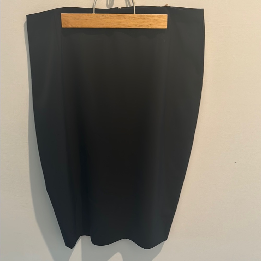 Tahari Black Knee-Length Pencil Skirt for Work